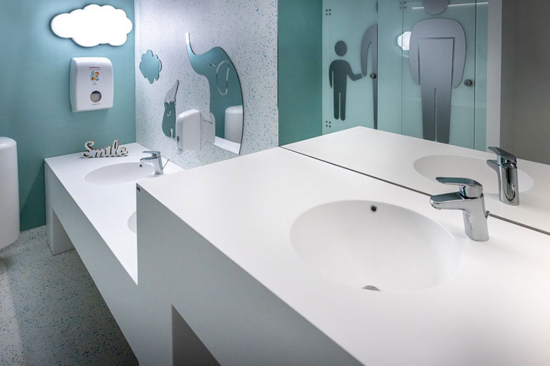 KUMA washbasins at Hotel Regina Constanta
